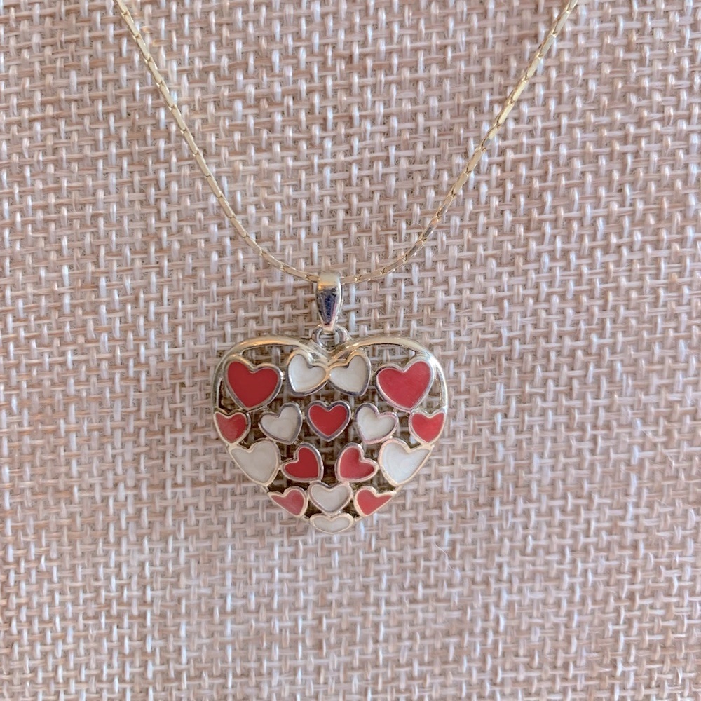 Avon Open Metal Enamel Hearts Silvertone Pendant Necklace